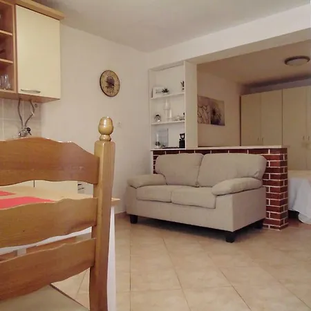 Apartment Mita *